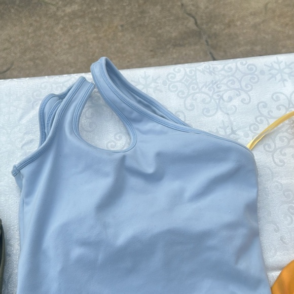 The giving movement top and bottom shorts - Picture 1 of 2